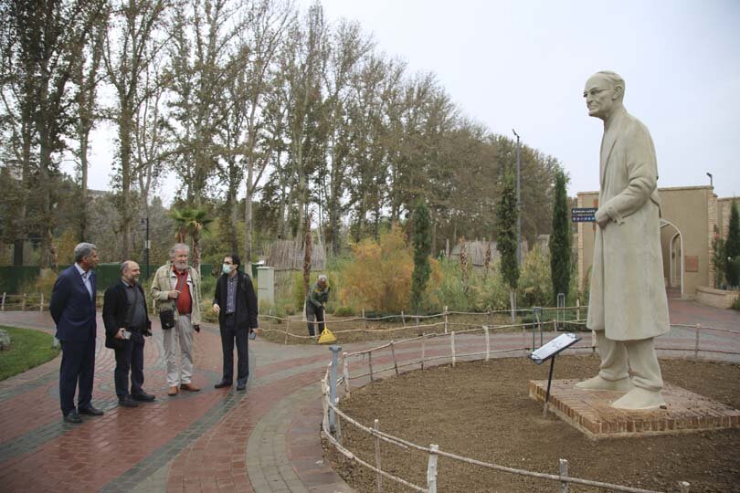 بازدید استاد دانشگاه نورتینگن آلمان از پارک ملی ایران کوچک