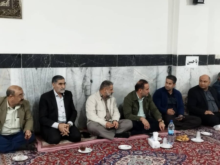 دیدار عضو شورای اسلامی شهر کرج و مدیر منطقه ۴ با اهالی محله اکبر آباد