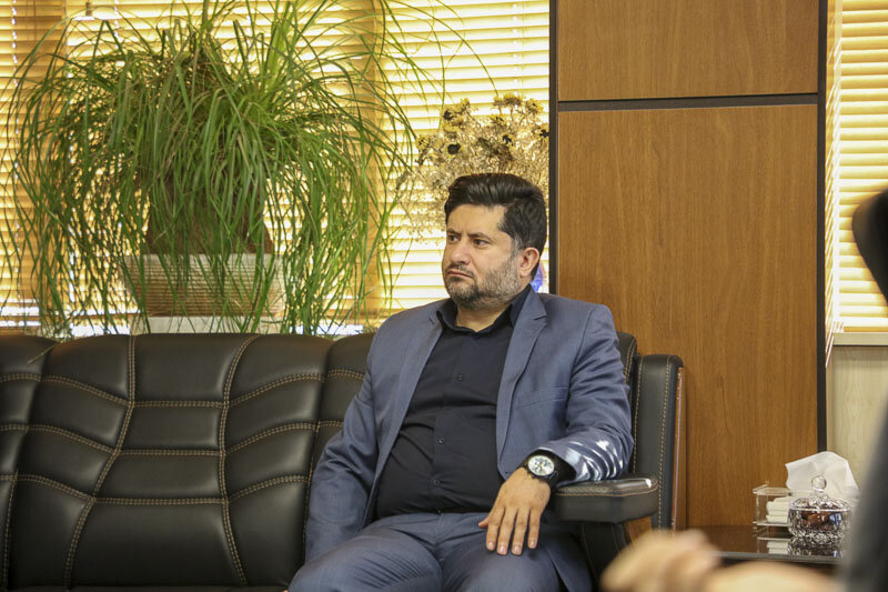 مدیرعامل شرکت ایران‌خودرو دیزل با شهردار کرج دیدار کرد / توافق برای تامین ۲۰ خودرو عملیاتی