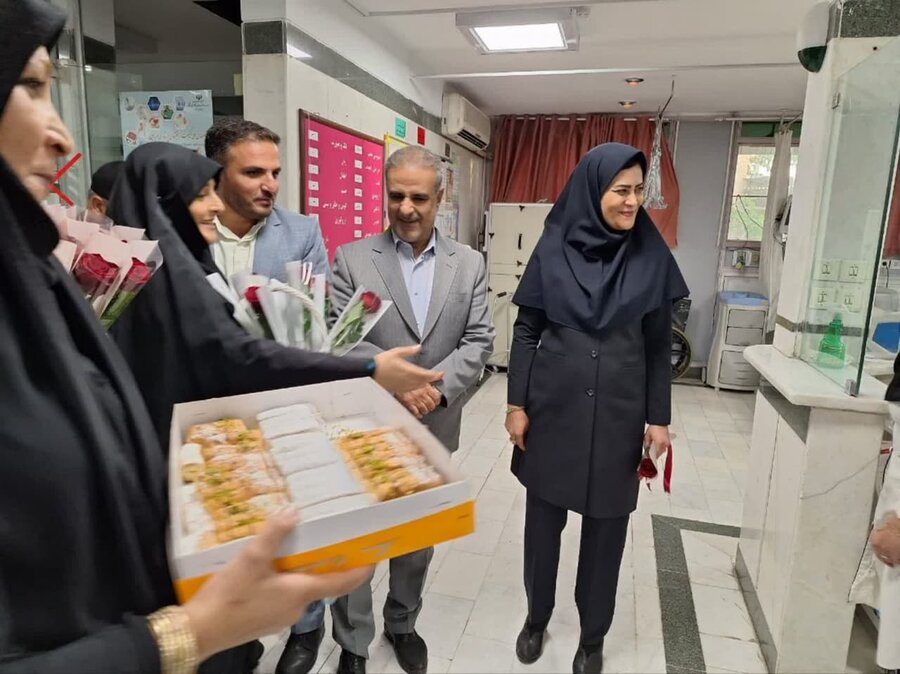 تقدیر از پرستاران بیمارستان امام خمینی (ره) کرج