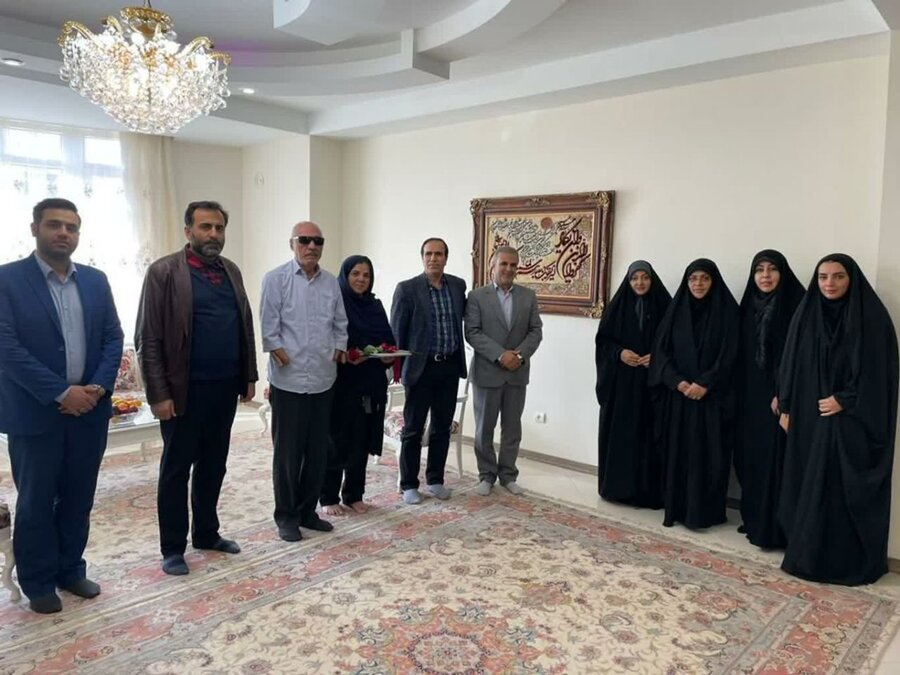 بازدید از خانواده های دو تن از جانبازان هفتاد درصد و روشندل (شهدای زنده)