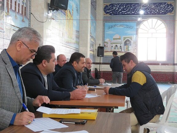 دیدار مردمی سرپرست منطقه ۵ کرج با شهروندان در مسجد صاحب الزمان (عج) حصارک پایین