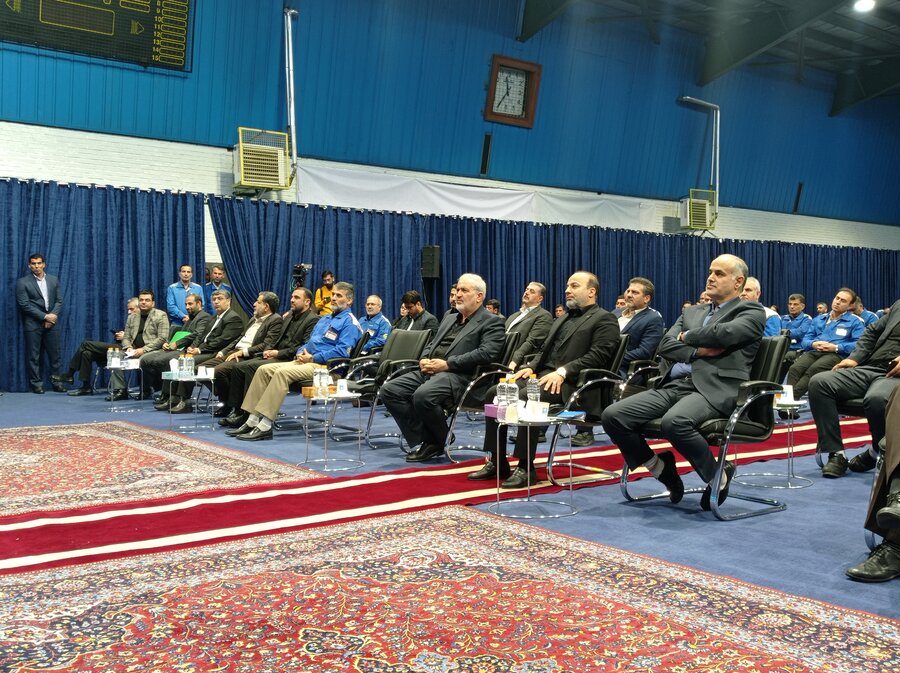 وقتی از تولید داخل حمایت کردیم باید حمایت شویم / عالیترین محصولات باید در اختیار مردم قرار بگیرد