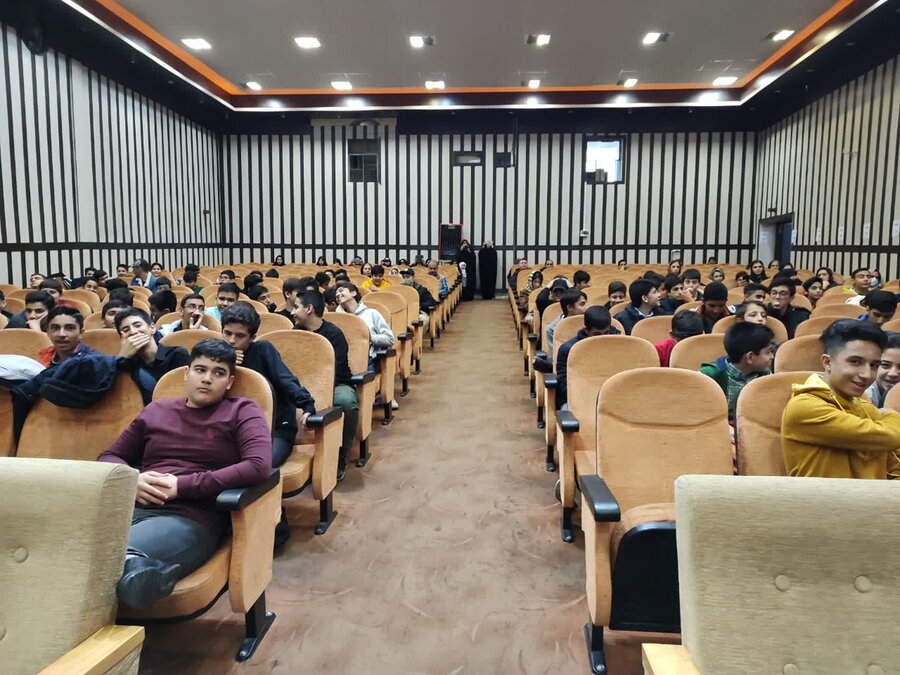 لیگ کتابخوانی در ۲۰ مدرسه منتخب شهر کرج آغاز شد