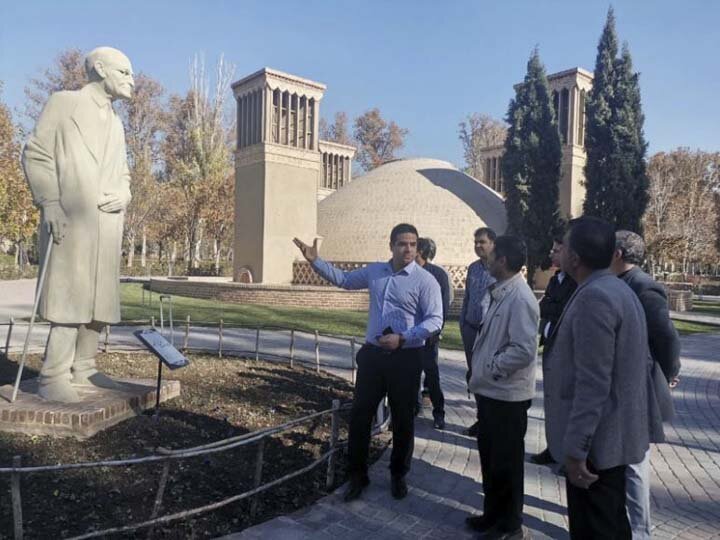 بازدید مدیران شهری ملایر از پارک ملی ایران کوچک کرج