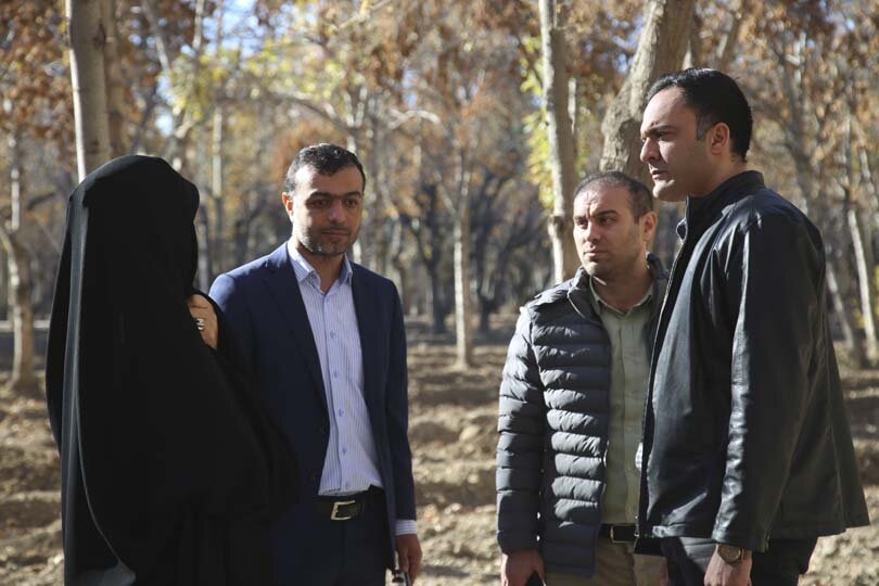 قهرمانان پارالمپیک در باغ فاتح کرج نهال کاشتند