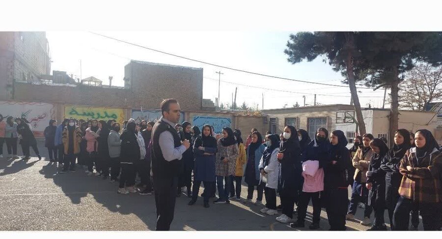 راههای مقابله با آتشسوزی به دانشآموزان کرجی آموزش داده شد