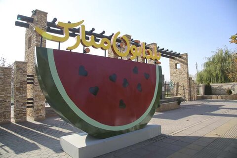 جشنواره بزرگ یلدای اقوام در شهر کرج برگزار میشود مراحل آمادهسازی جشنواره شب چله و انار کرج