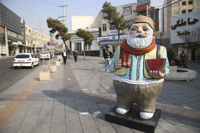 شهر کرج با نصب ۸ اِلمان به استقبال شب یلدا رفت