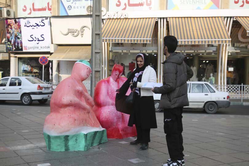 شهر کرج با نصب ۸ اِلمان به استقبال شب یلدا رفت