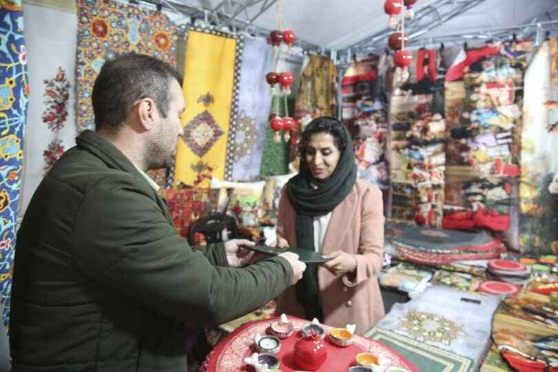 تقدیر از برترین سفرههای یلدایی جشنواره شب چله و انار کرج