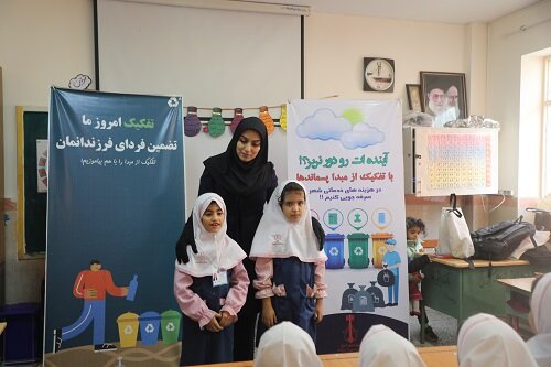 مسیر پیشرفت و توسعه جامعه با آموزش نسل جدید تسریع میشود