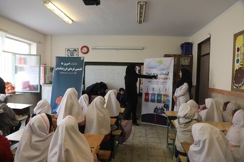 مسیر پیشرفت و توسعه جامعه با آموزش نسل جدید تسریع میشود