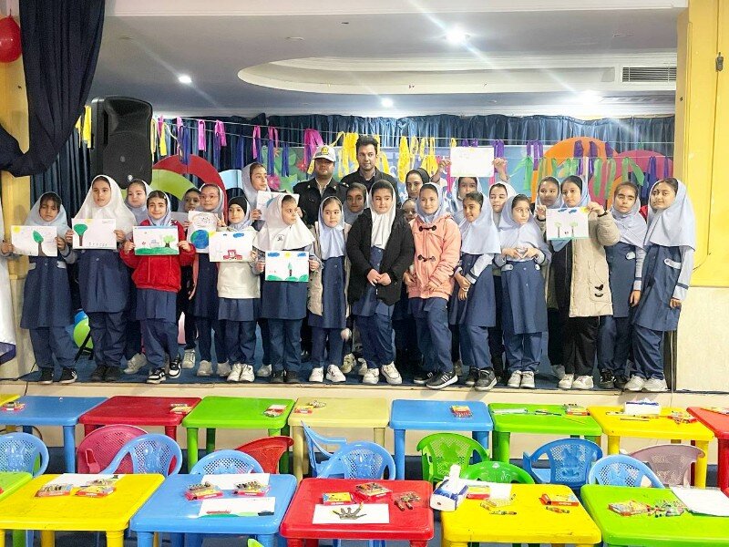 همایش روز هوای پاک با حضور دانش‌آموزان برگزار شد