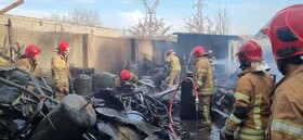 مهار آتش سوزی کارگاه غیرمجاز شارژ گاز LPG در مهرشهر