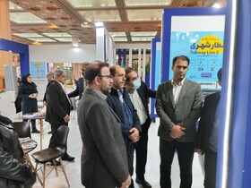 بازدید مسولان حوزه حمل و نقل عمومی کشور از غرفه شهرداری کرج در نمایشگاه شهرایران