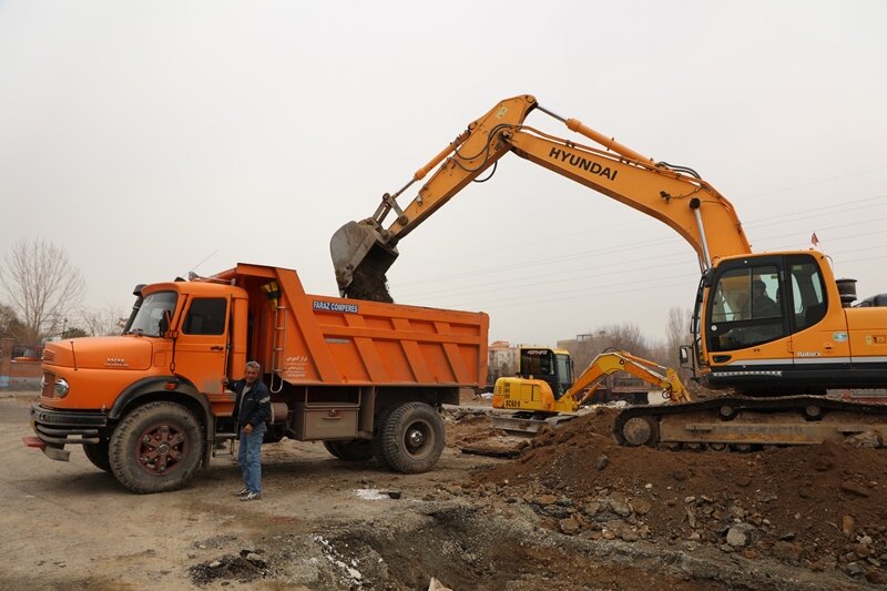 پروژه خط ویژه اتوبوس تندرو با سرعت خوبی در حال اجرا است