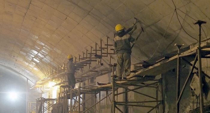 ایران انحصار پله برقیهای مورد نیاز مترو را شکست