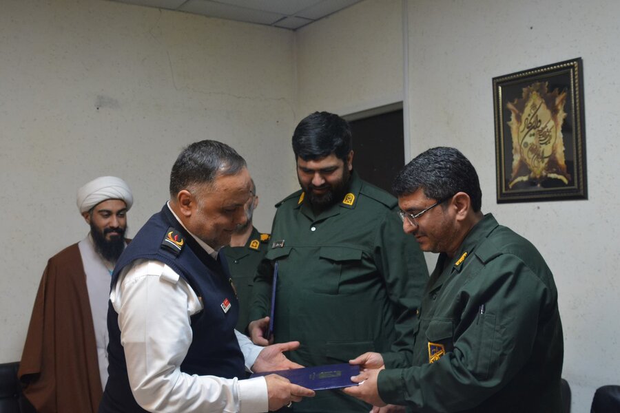 دیدار رئیس سازمان آتش نشانی کرج با پاسداران انقلاب اسلامی