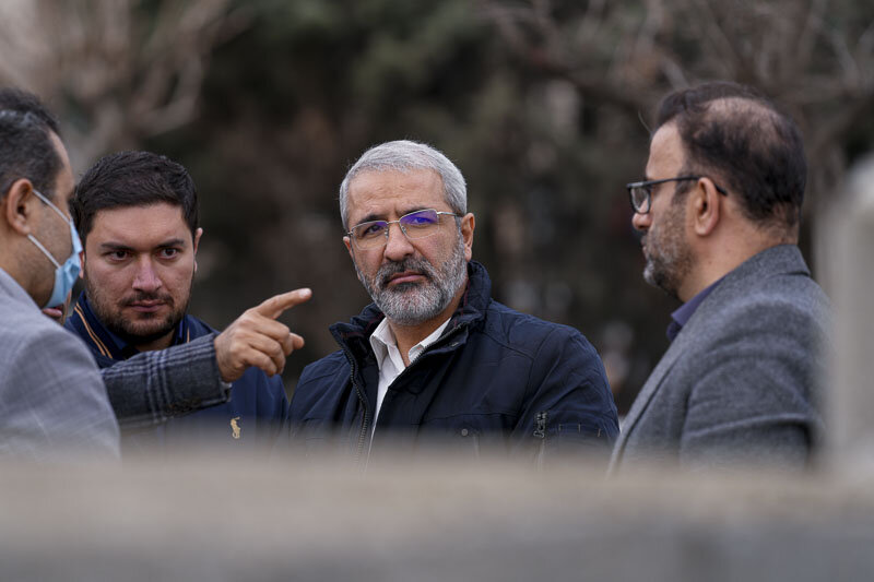 بازدید شهردار کرج از روند احداث ایستگاه های شارژ اتوبوس های برقی/ ساماندهی دستفروشان در ایام پایانی سال