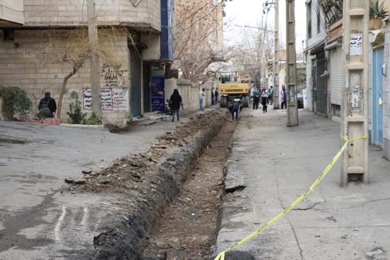 عملیات لوله گذاری خیابان شهید مطهری اجرایی شد 
