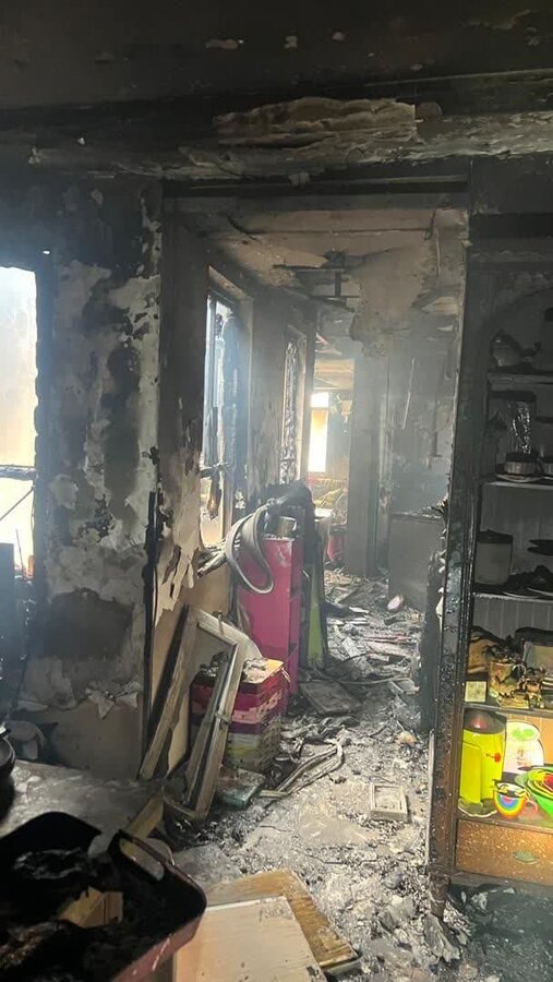 یک واحد مسکونی در شهرک بنفشه طعمه حریق شد