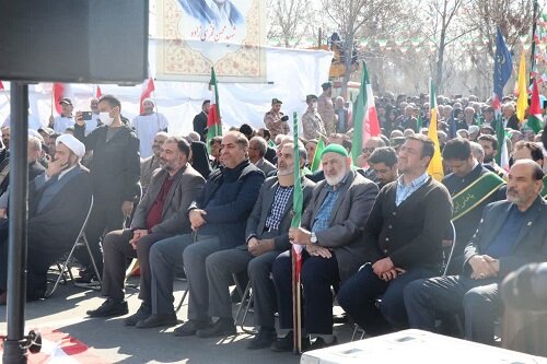 حاشیه اتوبان تهران، کرج به همت معاونت خدمات شهری شهرداری کرج پاکسازی شد