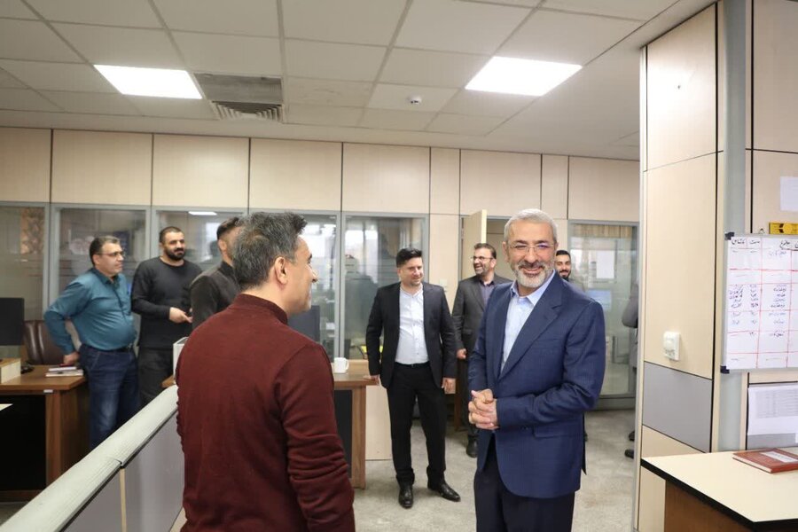 شهرداری کرج با تمام توان در روزهای پایانی سال خدمت رسانی می کند