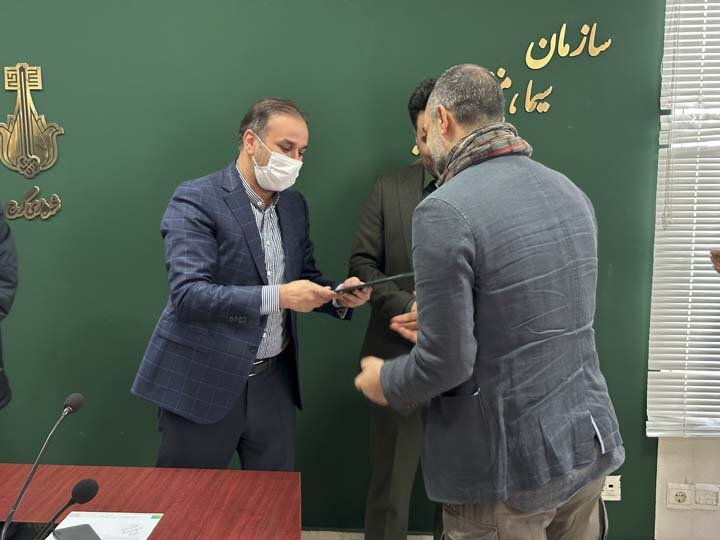 اعضای کمیته داوری آثارهنری تقدیر شدند