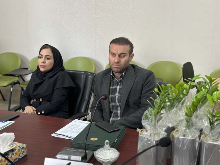 اعضای کمیته داوری آثارهنری تقدیر شدند