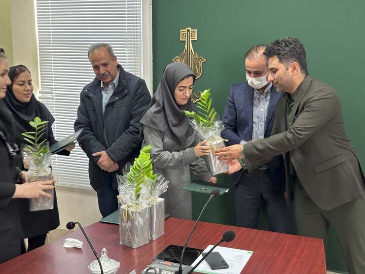 اعضای کمیته داوری آثارهنری تقدیر شدند