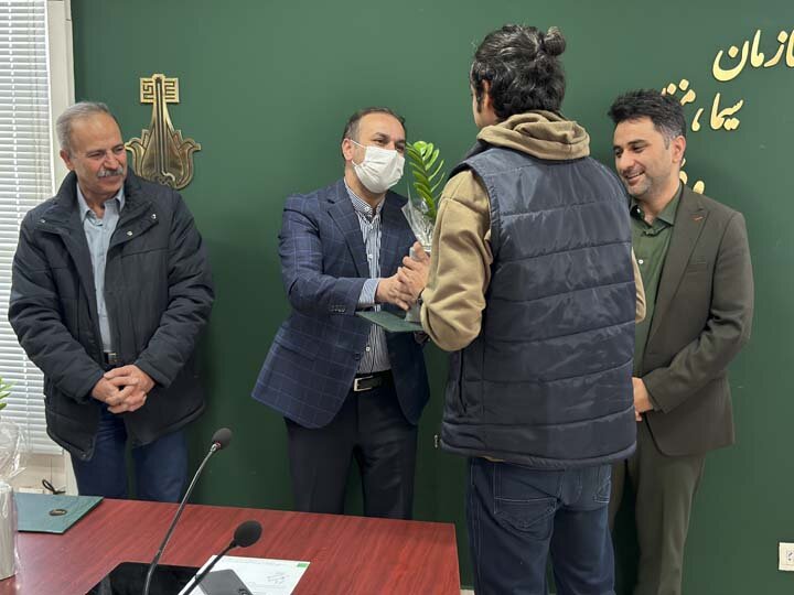 اعضای کمیته داوری آثارهنری تقدیر شدند