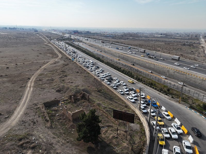 ورود حدود ۶۸ هزار خودرو از اذان صبح تا مغرب به بهشت سکینه(س) کرج/ شهروندان حضور در آرامستان را مدیریت کردند