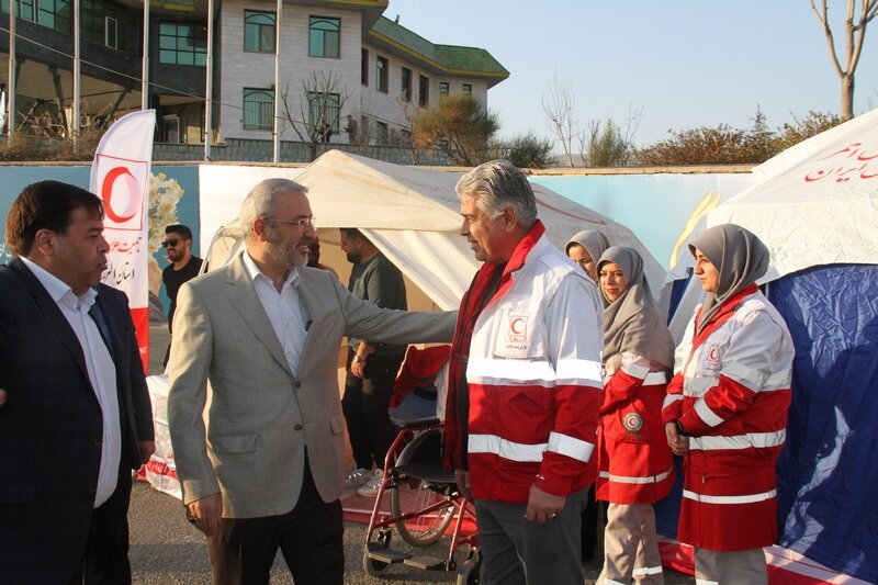 شهردار کرج در بهشت سکینه(س) حضور یافت/ خدا قوت به عوامل اجرایی و دست اندرکاران