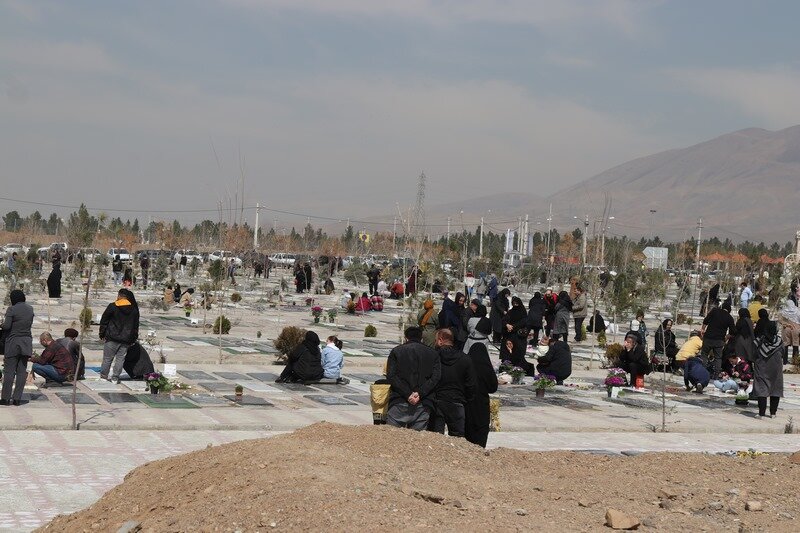 امسال اولینها در گلزار شهدای بهشت سکینه(س) کرج رقم خورد