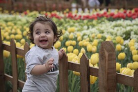 شادی کودکان در دهمین جشنواره لاله‌های کرج