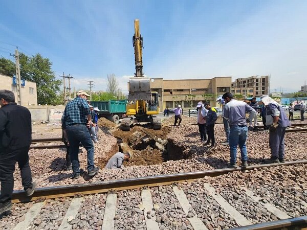 عملیات اجرایی پروژه زیرگذر پیاده رو پل راه آهن فاز ۵ مهرشهر