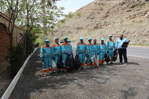 جاده آتشگاه از زباله پاکسازی شد