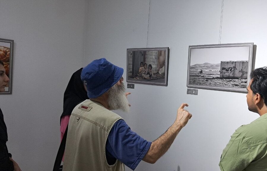 نمایشگاه عکس نگاه در حال برگزاری است