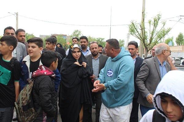 بازدید نائب رئیس شورای اسلامی شهر کرج از خیابان پنجم غربی شهرک ولیعصر (عج)