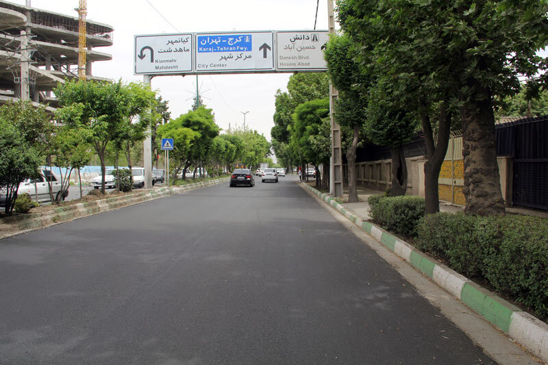 ادامه نهضت ساماندهی آسفالت معابر در مناطق ۱۰ گانه شهرداری کرج