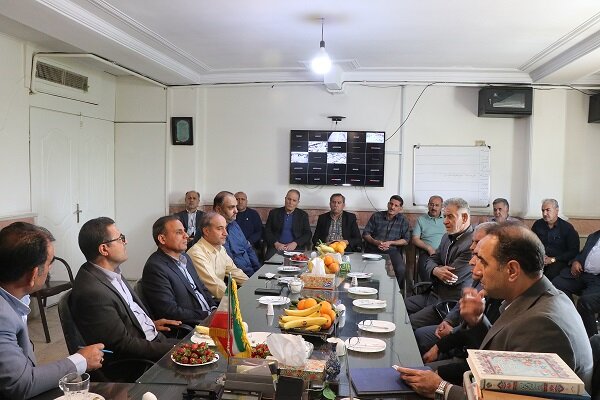 با سد معبر در میدان مرکزی میوه و تره بار کرج برخورد جدی و قانونی میشود