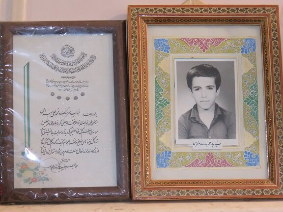 دیدار عضو شورای شهر کرج با خانواده شهید سرفراز حمید بهرامی