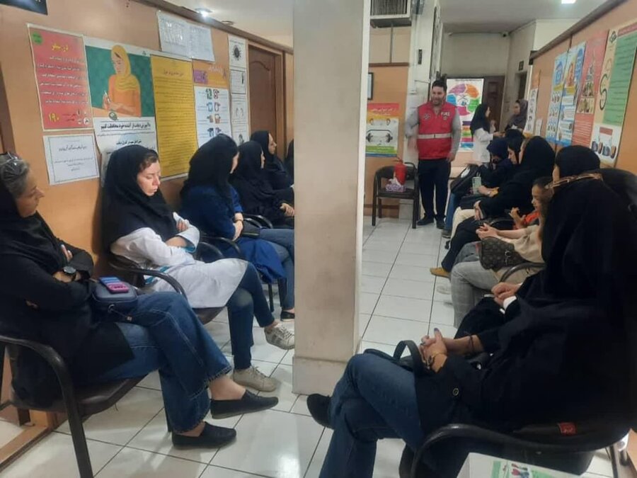 دوره آموزشی آتشنشانان داوطلب مراکز توانبخشی مادر کرج