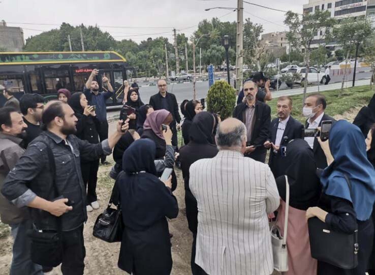 تخریب فضای سبز و هرگونه آسیب به درختان خط قرمز مدیریت شهری است