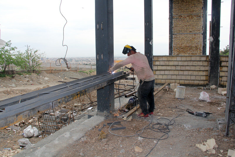 عملیات اجرایی سردرب ضلع شرقی دانشگاه آزاد اسلامی واحد کرج