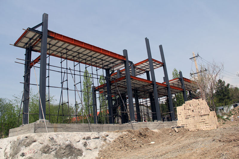 عملیات اجرایی سردرب ضلع شرقی دانشگاه آزاد اسلامی واحد کرج