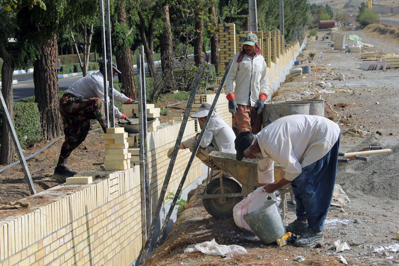 عملیات اجرایی سردرب ضلع شرقی دانشگاه آزاد اسلامی واحد کرج