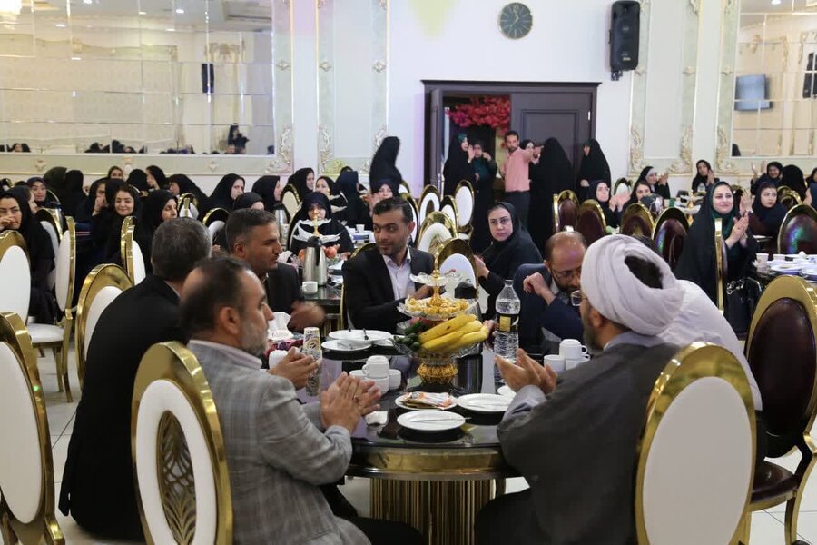 تجلیل از دختران شاغل شهرداری کرج به مناسبت ولادت حضرت معصومه(س)