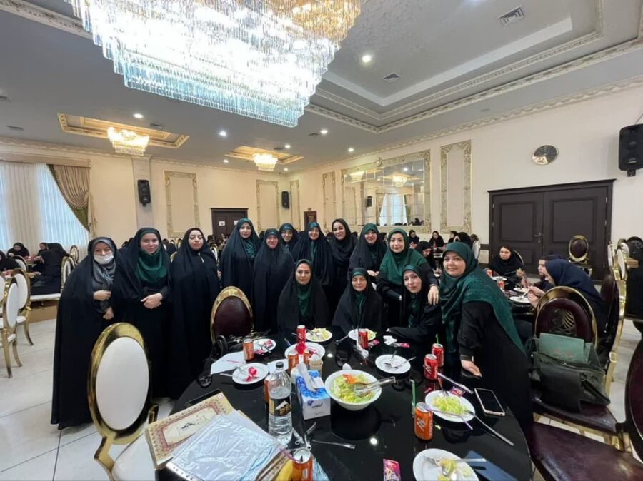 تجلیل از دختران شاغل شهرداری کرج به مناسبت ولادت حضرت معصومه(س)